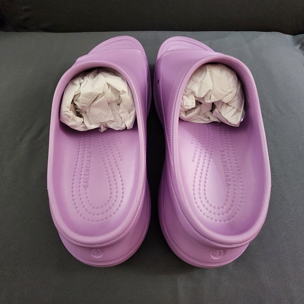 Balenciaga Pool Crocs Slide Sandals In Lilac - Picture 11 of 16